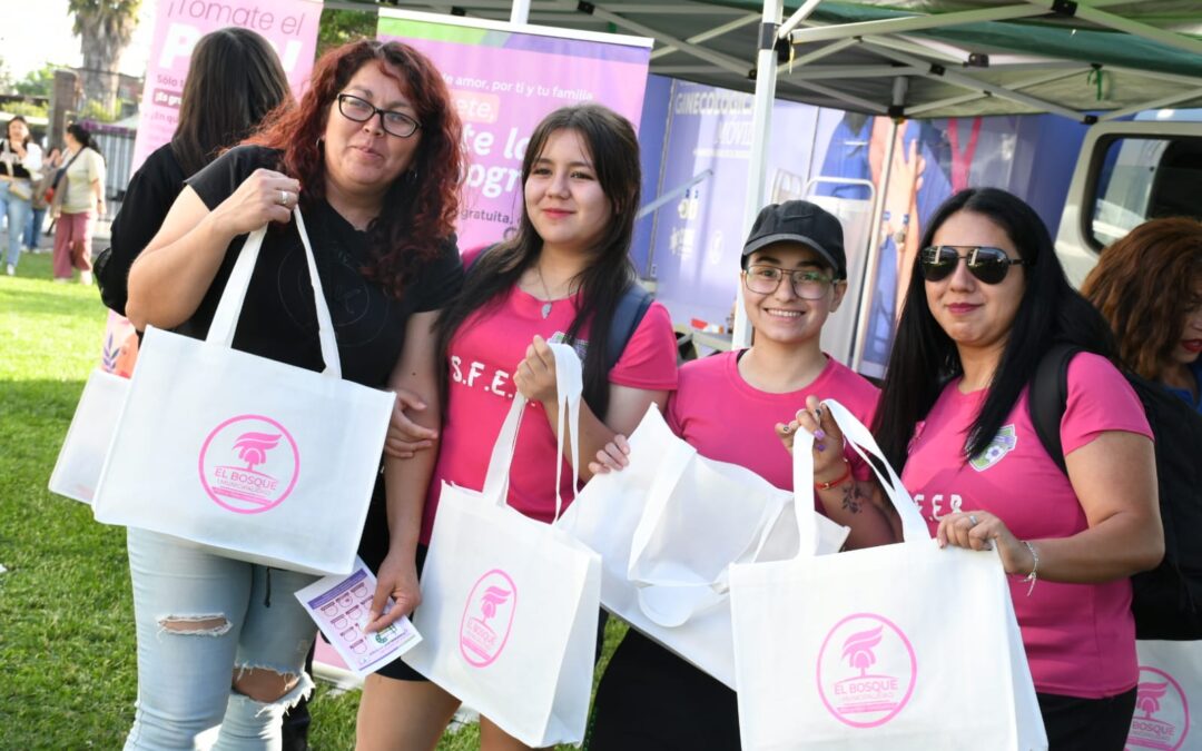 El Bosque conmemoró el Día de la Prevención del Cáncer de Mama con jornada de sensibilización en Lo Blanco