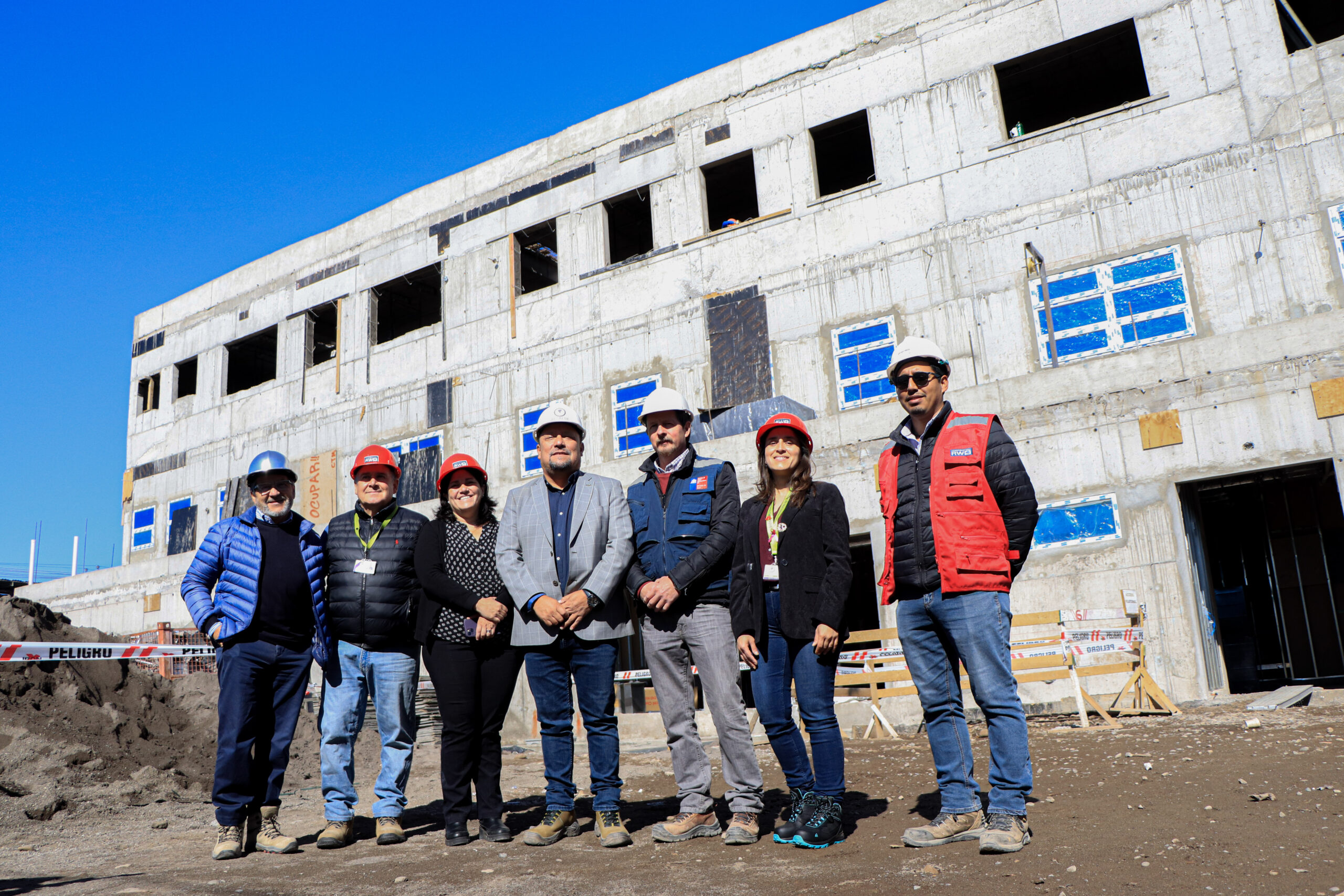 AUTORIDADES MUNICIPALES DESTACAN AVANCE DEL NUEVO CESFAM DRA. HAYDÉE LÓPEZ EN EL BOSQUE