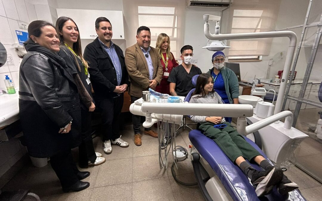 EL BOSQUE RENUEVA SILLONES ODONTOLÓGICOS EN CESFAM DR. CARLOS LORCA TOBAR